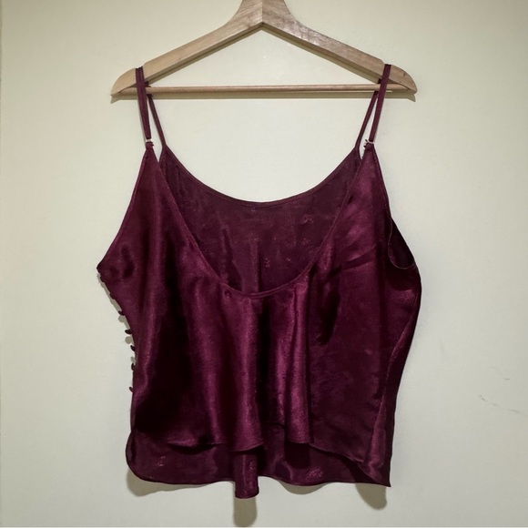 Women’s Vintage Secret Treasures Burgundy Satin Paisley Camisole Top Size XL - Picture 8 of 14